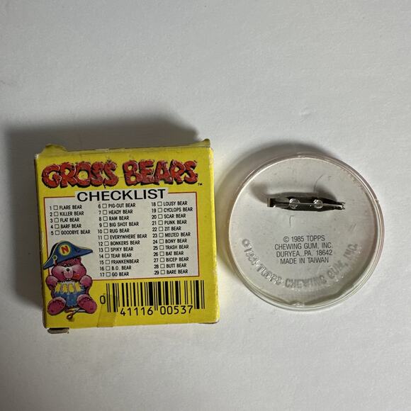 1985 Topps Gross Bears BUTT BEAR Vintage Big Bad Button Pin Garbage Pail Kids - Picture 2 of 6
